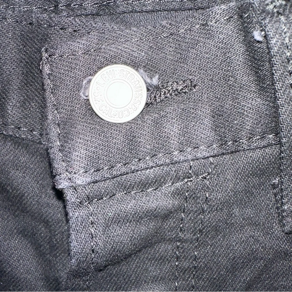 Levi’s Men’s Black Denim Shorts new with tags size 31